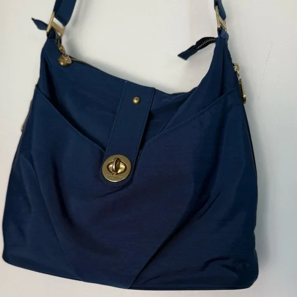 NWOT Baggallini Navy Crossbody Shoulder Bag with Turn-Lock Closure and Pouch - Picture 3 of 11